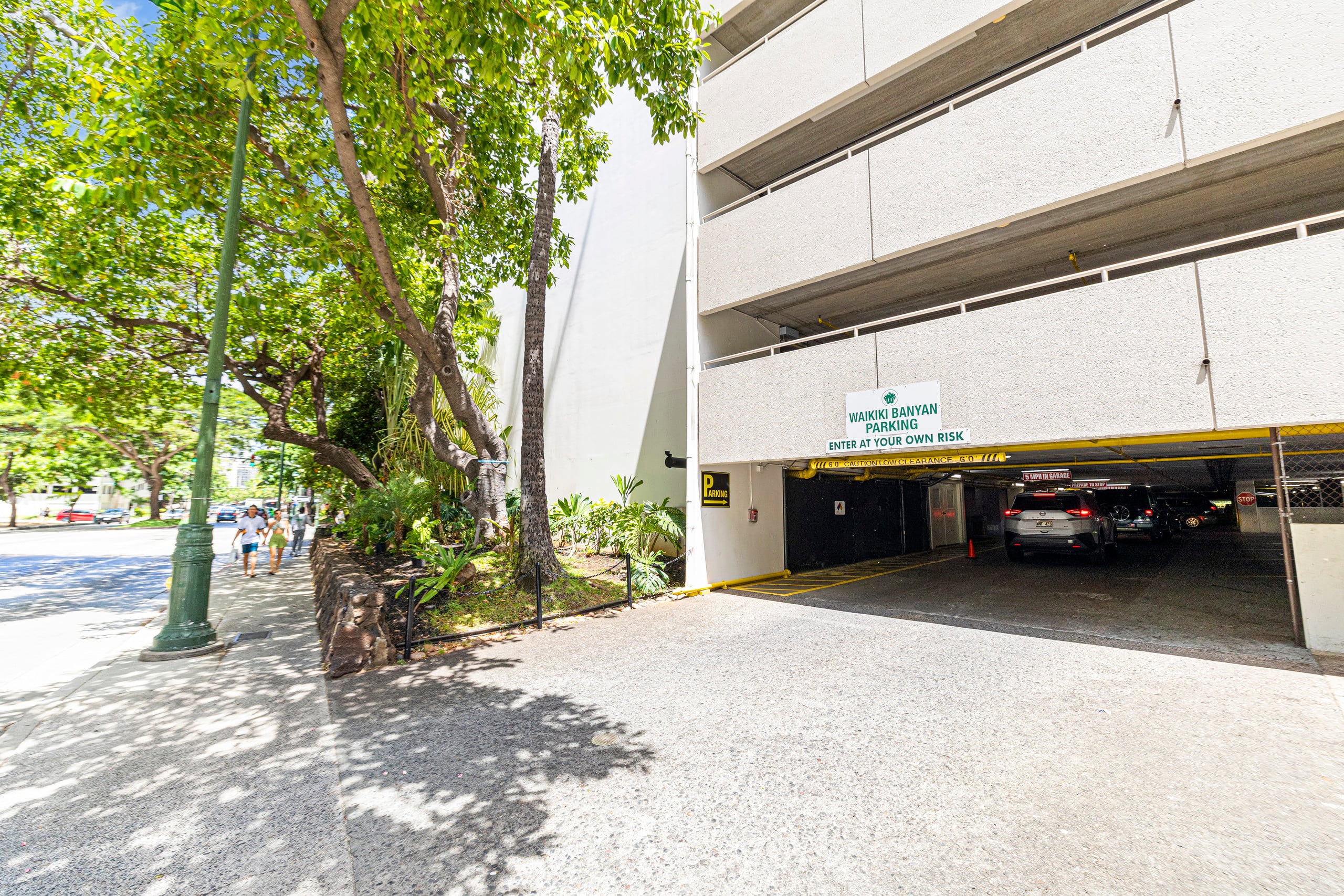 Condo in Honolulu · ★4.97 · 1 bedroom · 2 beds · 1 private bath - Image 38