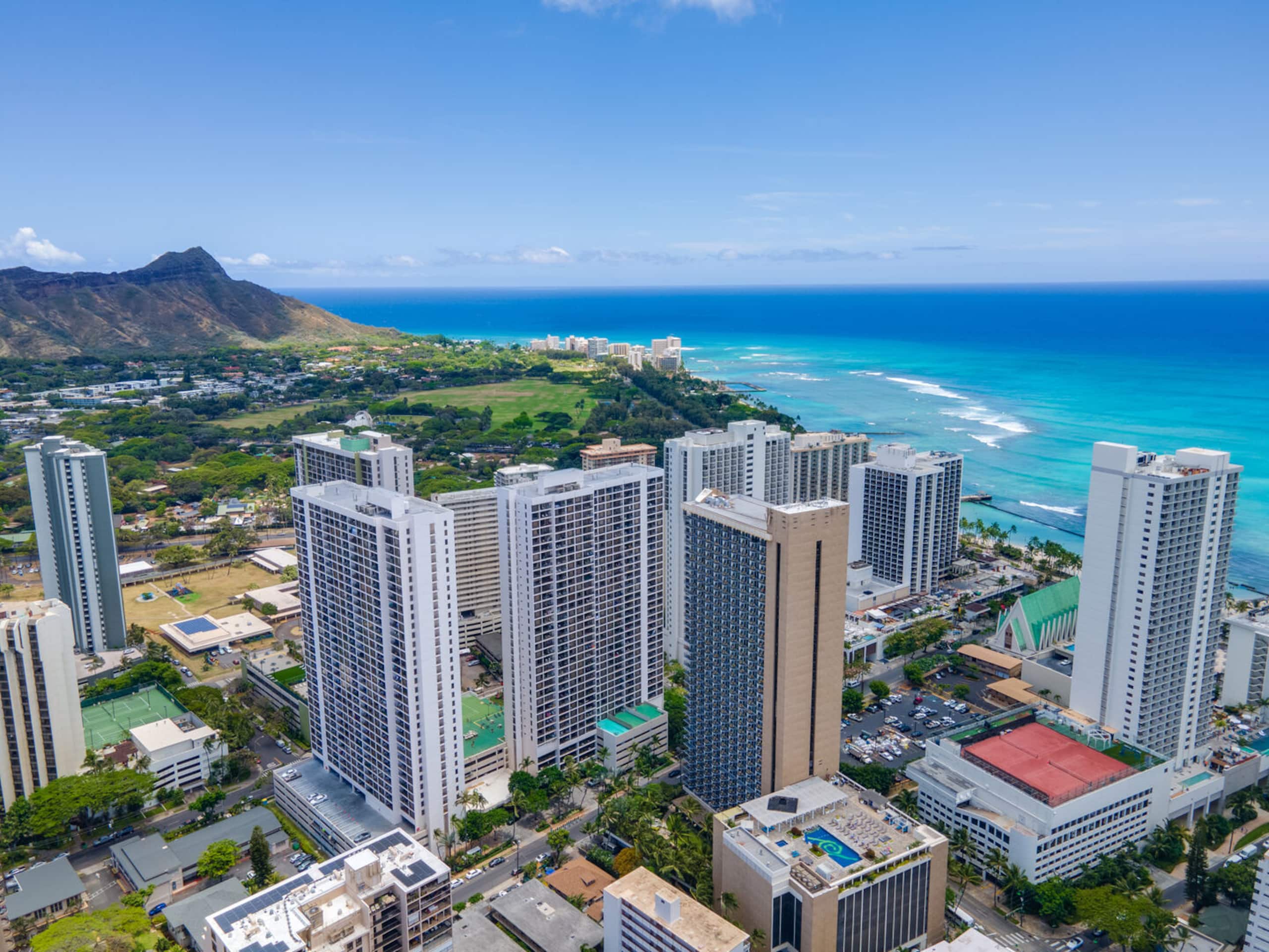 Condo in Honolulu · ★4.97 · 1 bedroom · 2 beds · 1 private bath - Image 46