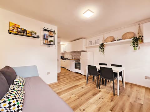 Cà Genesia. House with terrace, laundry and bikes