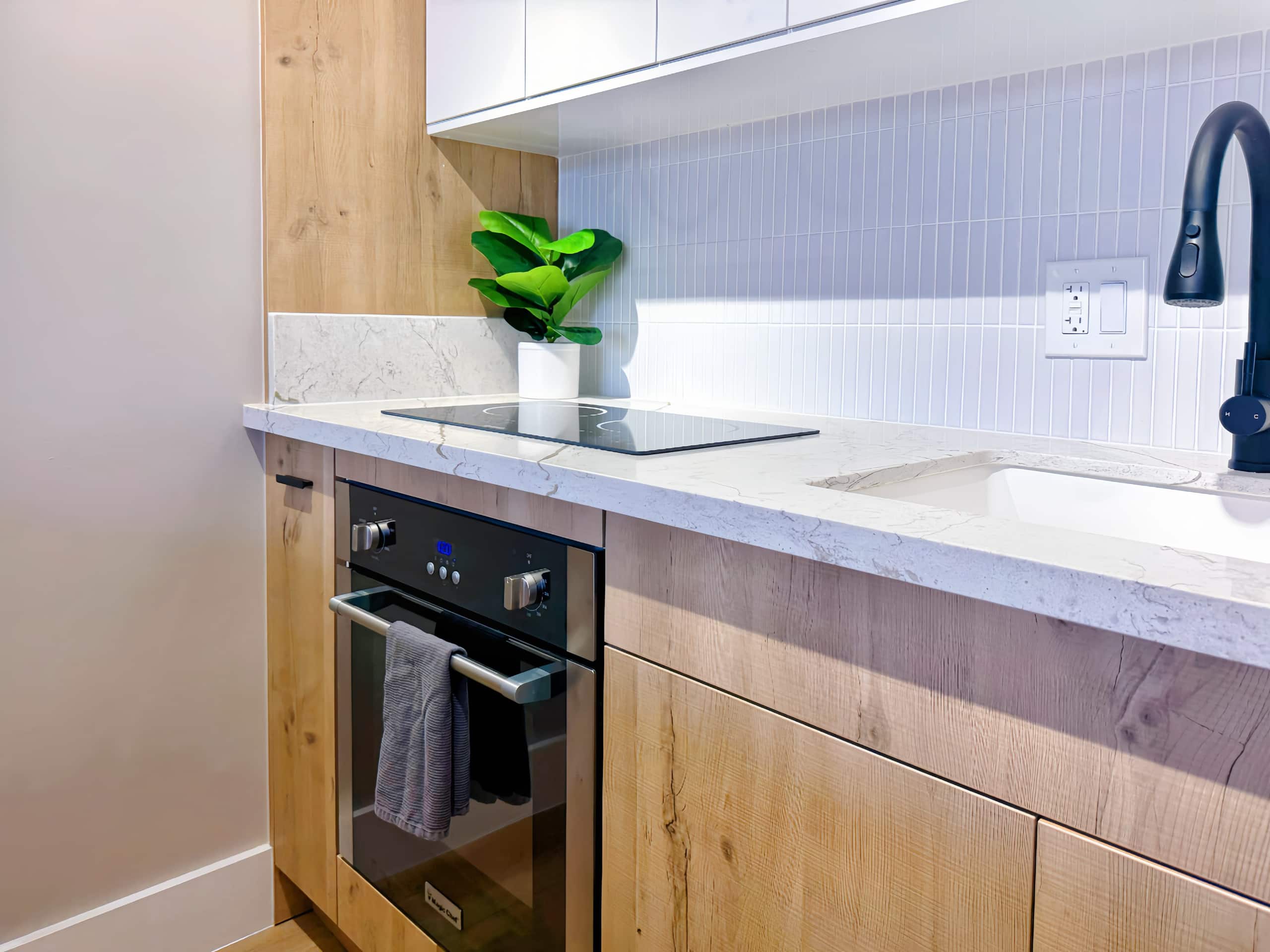 20F-Upscale Mountain View-1BR-Near Beach~ - Image 20