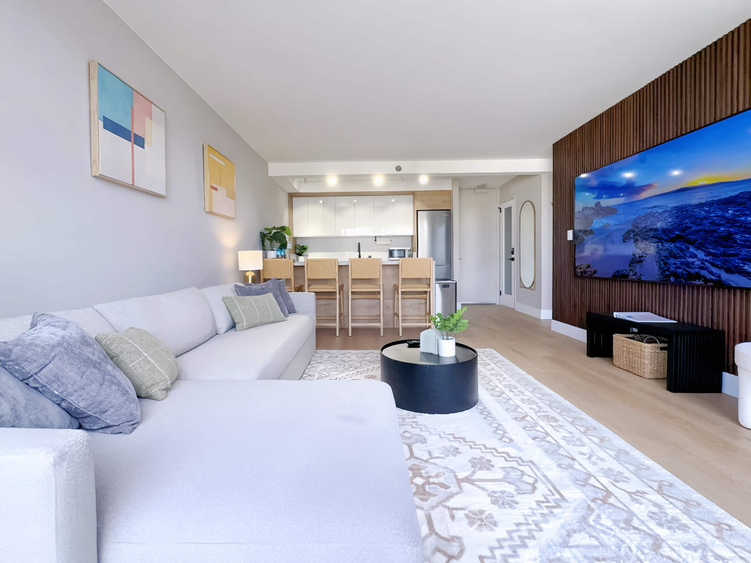 20F-Upscale Mountain View-1BR-Near Beach~ - Image 3