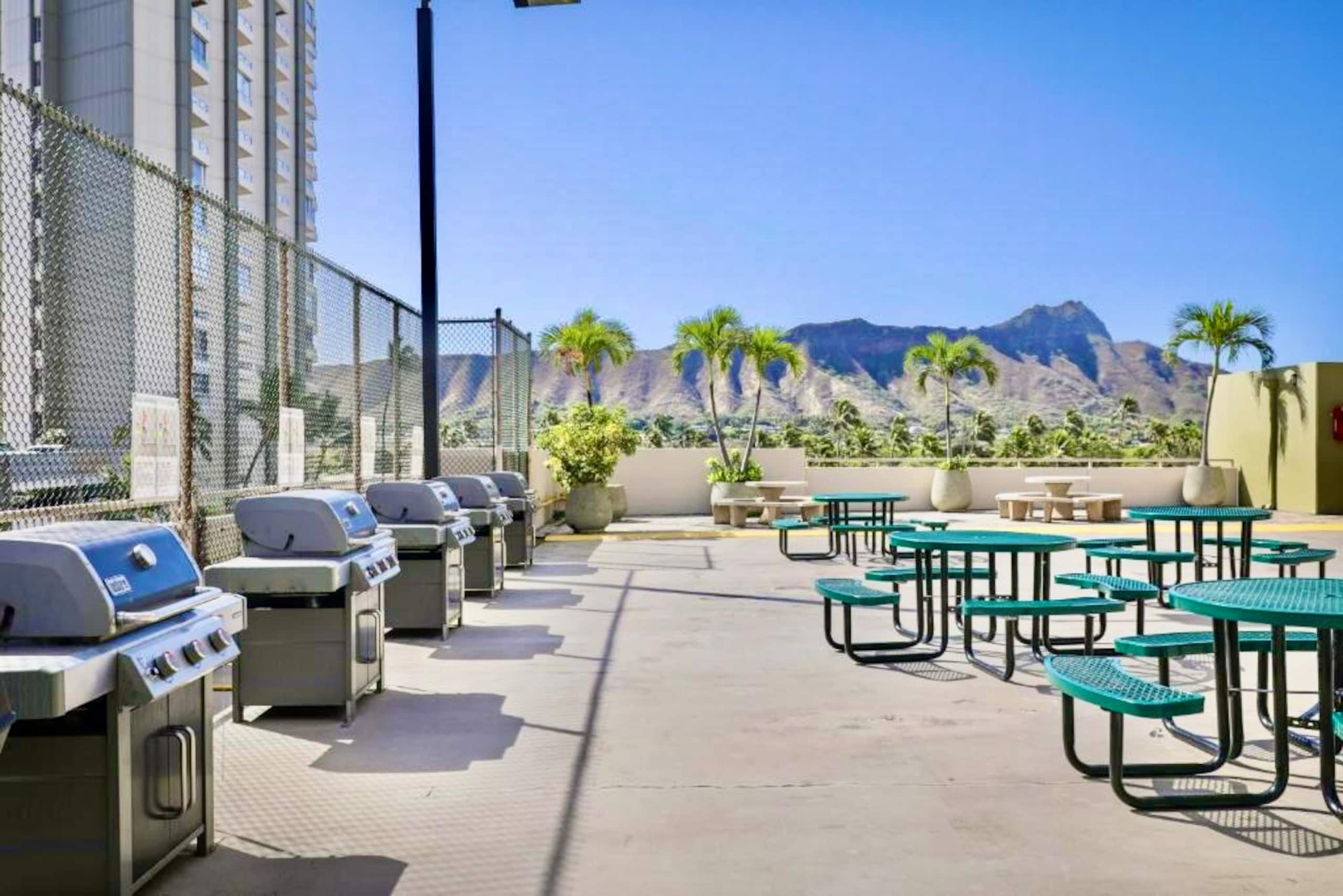 20F-Upscale Mountain View-1BR-Near Beach~ - Image 58