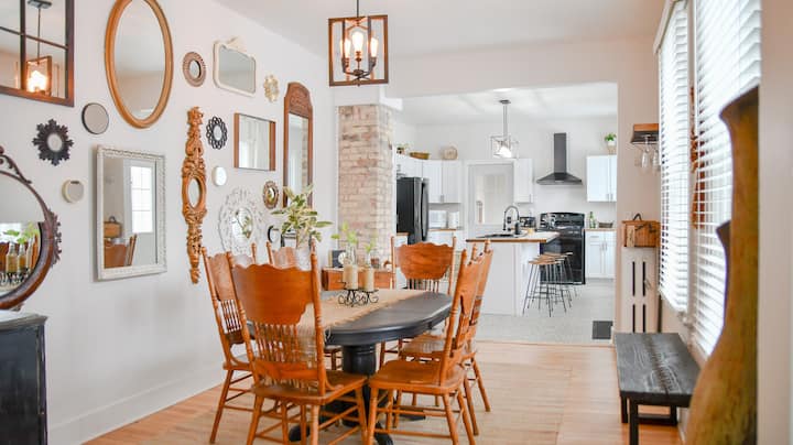 Charming 1870s Downtown Loft - Green Bay, WI