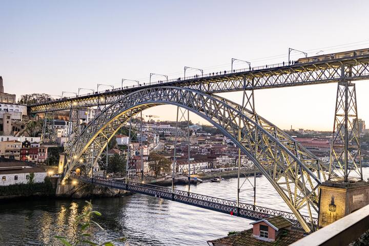 Panoramic River View Downtown With Terrace gallery image 3