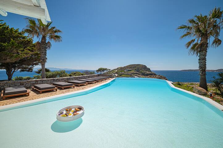 Sanarte villa 5, 4br w/private pool and sea view!