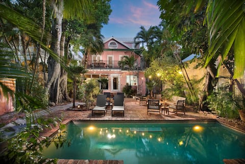 William Skelton Home - Sleeps 16 just off Duval St