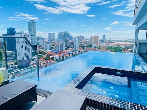 Studio Apartment w/Pool @Russian Market