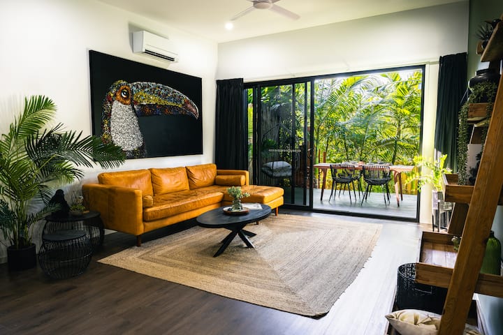 Airlie Bungalows B2 - Deluxe Alfresco Bathtub - Airlie Beach