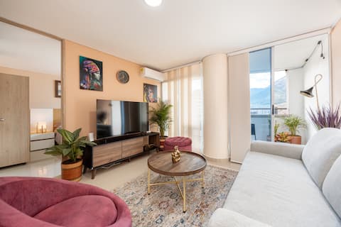 Popular Airbnb listing: Modern 1BR 24th Floor • A/C • Views • Security in Bello