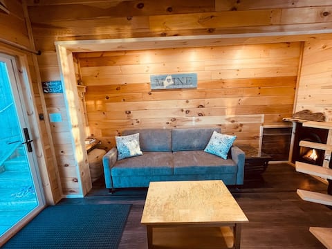 Successful Airbnb property: Coastal Waterfront Cottage in West Bath in Brunswick