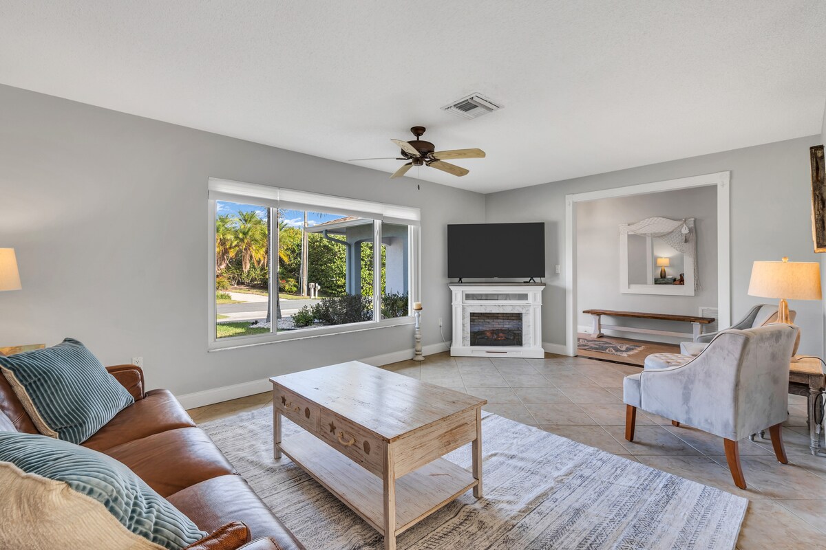 Top Airbnb: 5 mins to the beach! Come relax! in Laurel