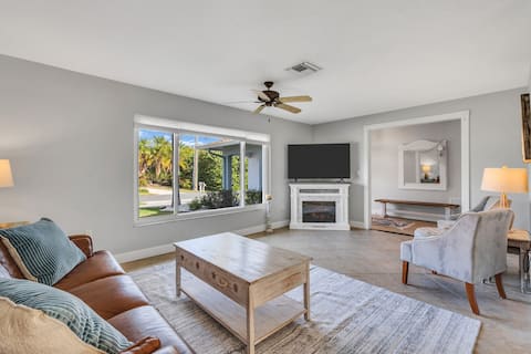 Top Airbnb: 5 mins to the beach! Come relax! in Laurel