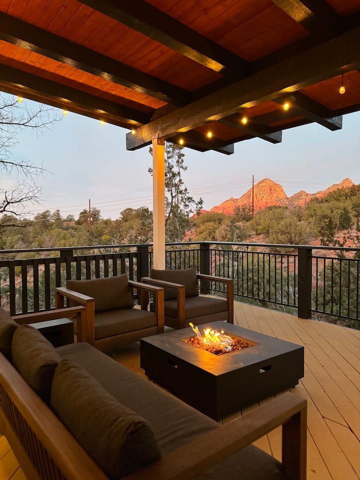 Luxury Uptown Retreat With Panoramic Views - Sedona, AZ