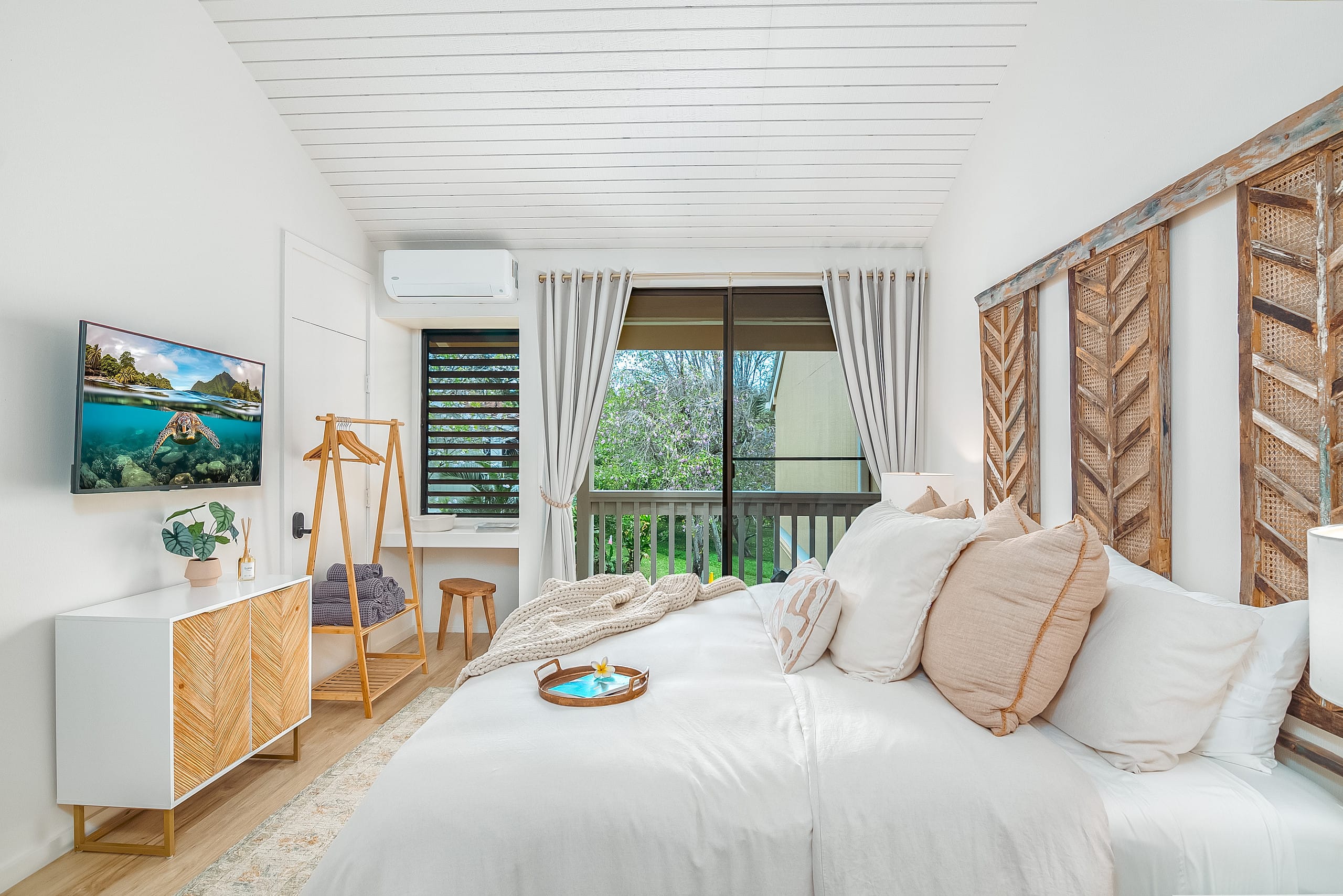Condo in Kahuku · ★4.94 · 2 bedrooms · 3 beds · 2 private baths - Image 1