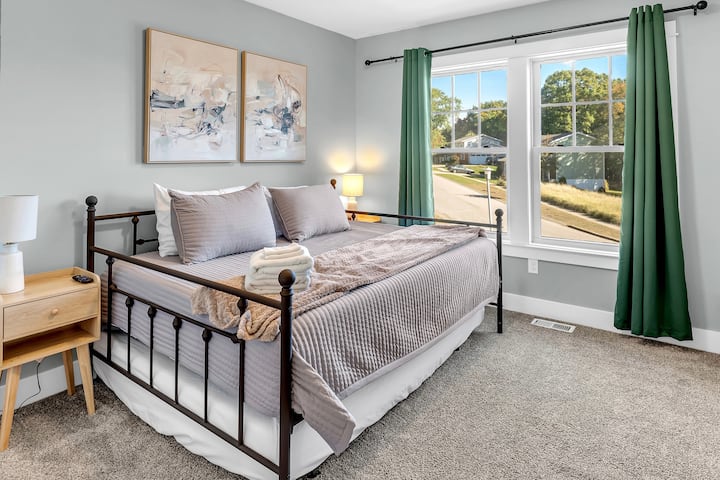 Unwind on the queen daybed, offering a cozy spot for both lounging and sleeping. Need extra space? The queen trundle effortlessly accommodates additional guests, ensuring everyone stays comfortable.
