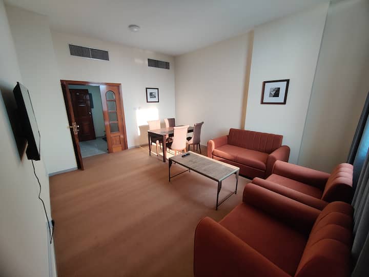 Oasis - 2 Bedroom Hall Kitchen - 01 - Abu Dabi