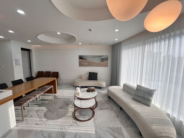 Hermen House Co., Ltd managed Airbnb listing 1