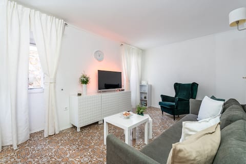 Successful Airbnb property: Voluptas (4 Bedroom House in Old Town) in Grad Dubrovnik