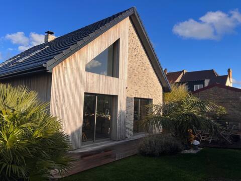 Villa in the Breeze