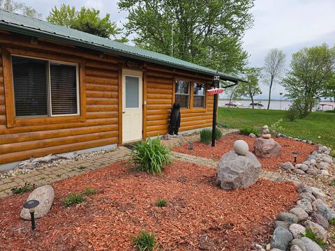 Bear Lodge, Log Cabin on Partridge Lake