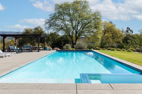 Private & peaceful 3 acres, 50ft pool & spa