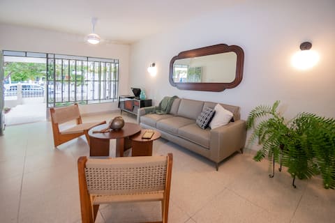 Top Airbnb: Charming! Pool, 3BR 3Bathrooms, Park Col. Alemán in San Nicolas