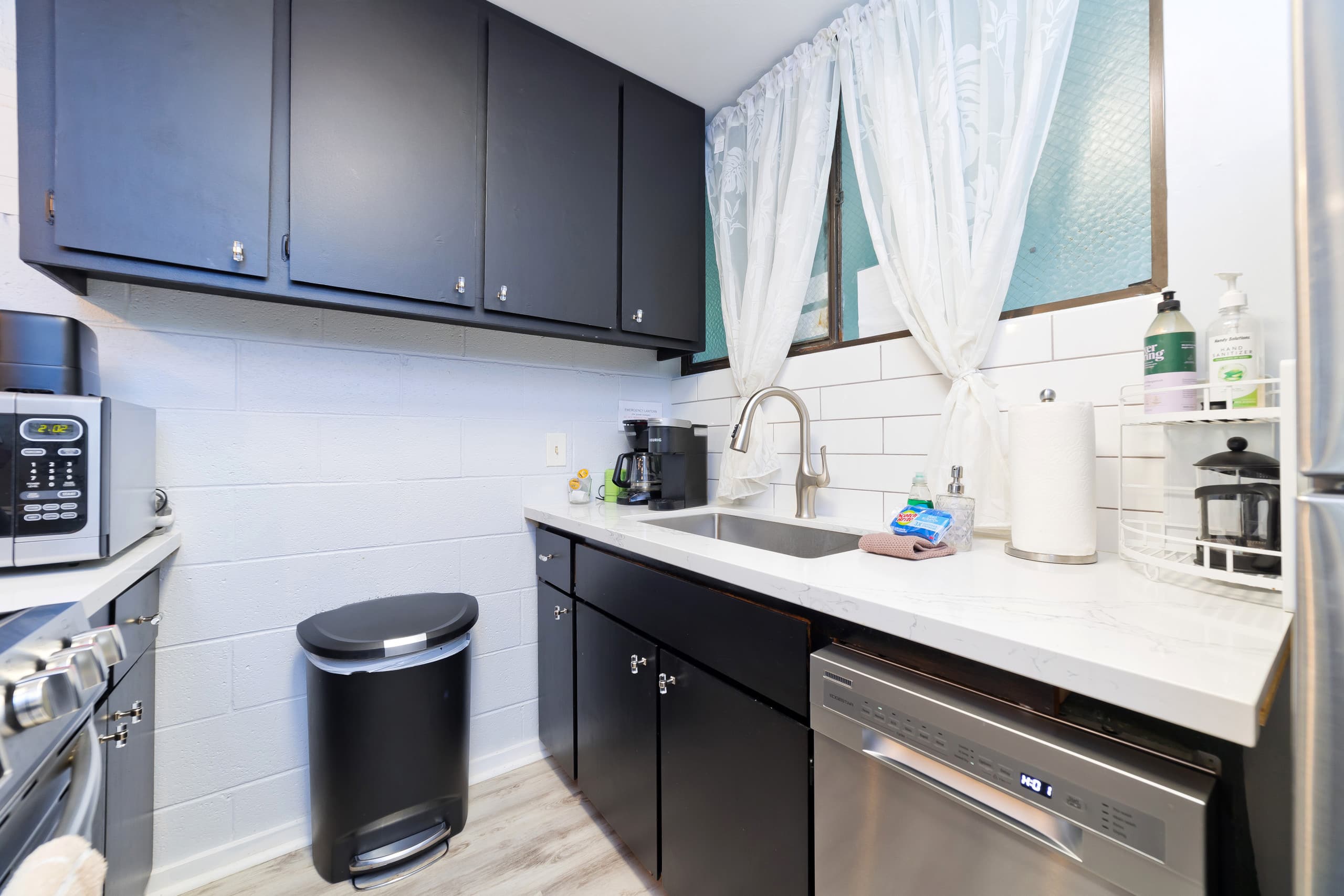 Condo in Hilo · ★4.72 · 2 bedrooms · 3 beds · 1 bath - Image 8