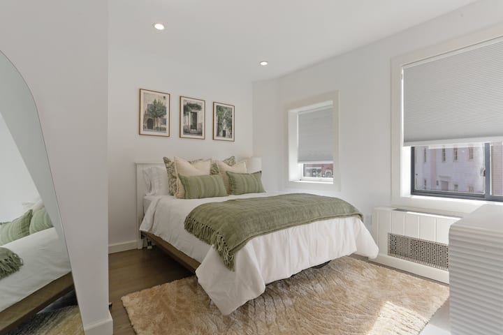 Მეორე საძინებლის საწოლი 152 × 203 სმ