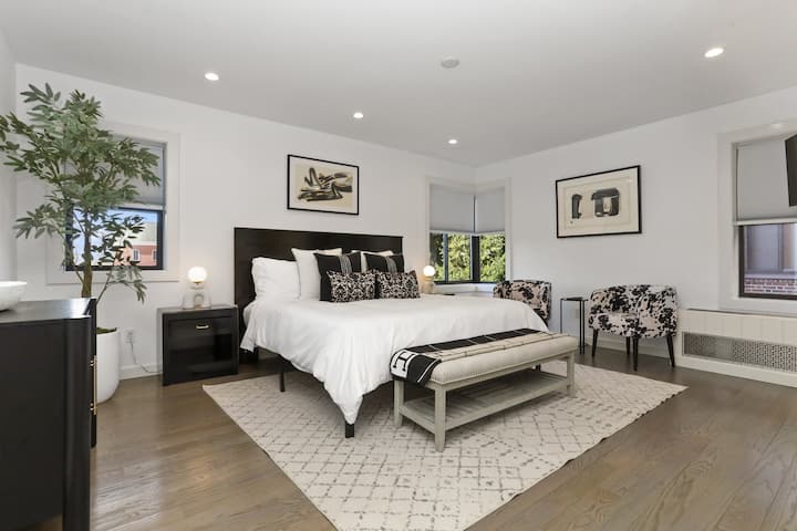 Მთავარი საძინებლის სადარბაზოს ხედი 