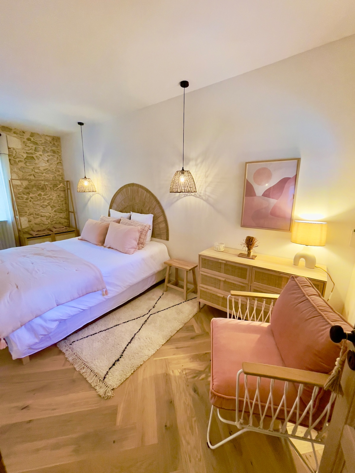 chambre 6 
lit queen size 160 X 200 cm