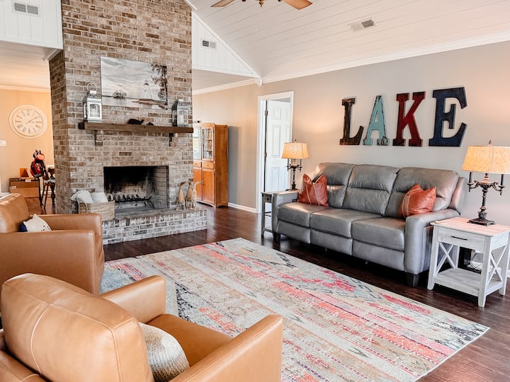 Waterfront Cottage @ Lake Martin - Dadeville, AL