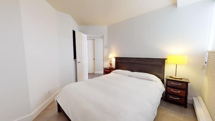 1 double bed (2 people)