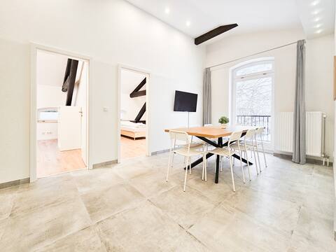 6 Room Apartment - 20 min Messe Düsseldorf