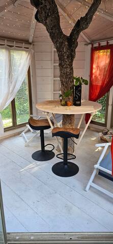 House 11 people 4 bedrooms/bathrooms 2 kitchens gallery image 3