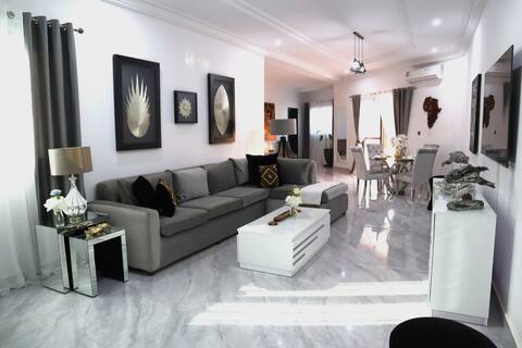 Afrikan-Lux-Gambia
3 Bdrm 3 Bth Apt w/King Beds