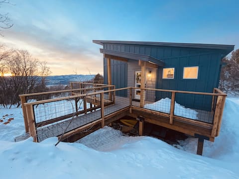 Hummingbird Hideaway - Mountain Cabin Escape