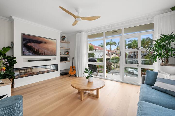 Seaside Escape – Recently renovated gallery image 2