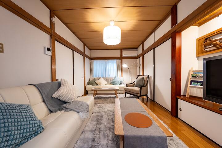 (b)新宿まで電車で8分！/駅から徒歩6分/4寝室/3風呂/大人数 gallery image 2