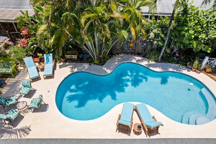 Idyllic Getaway (Unit #1 W/ Pool & Lush Greenery) - 나사우