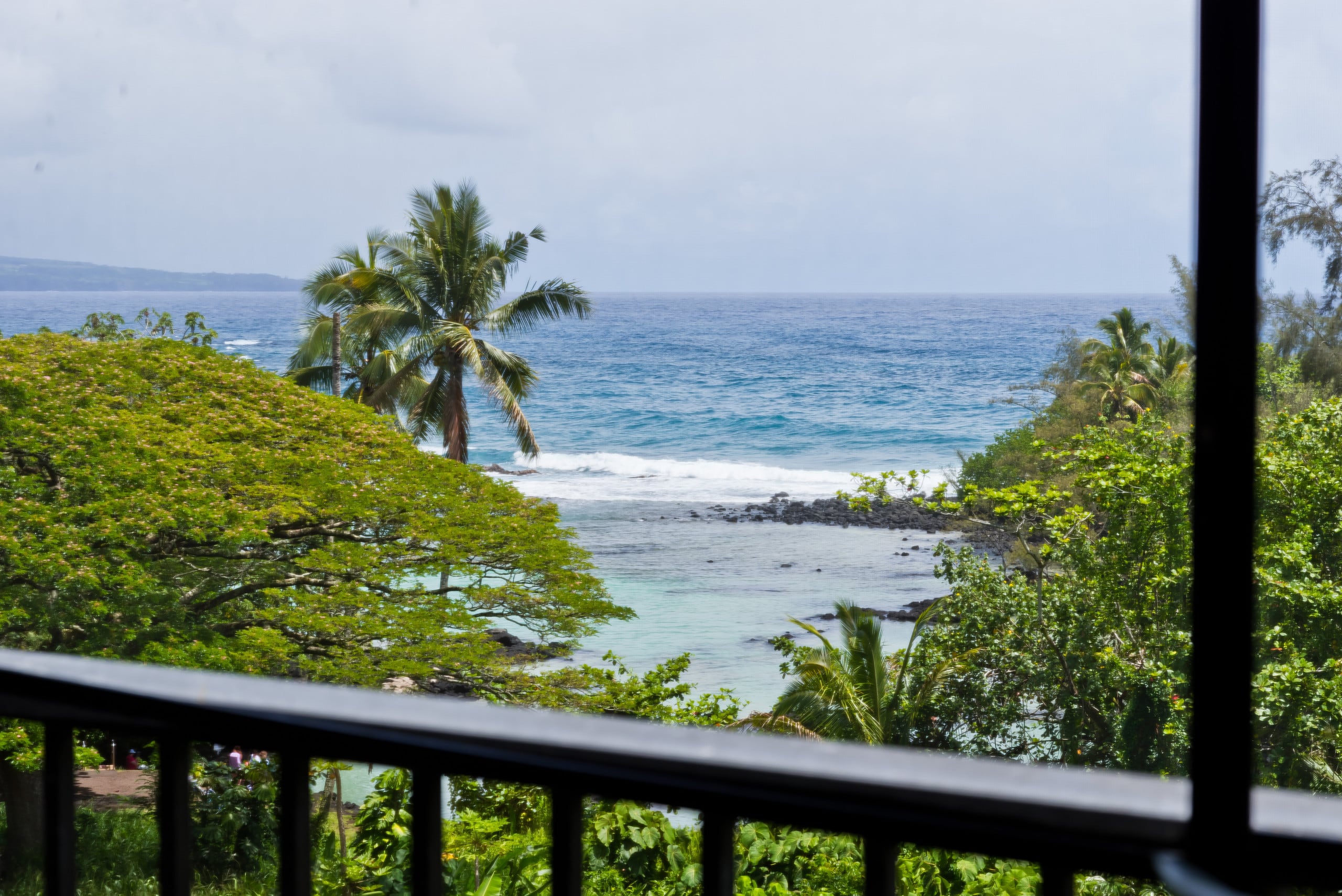 Condo in Hilo · ★4.67 · 2 bedrooms · 4 beds · 1 private bath - Image 23