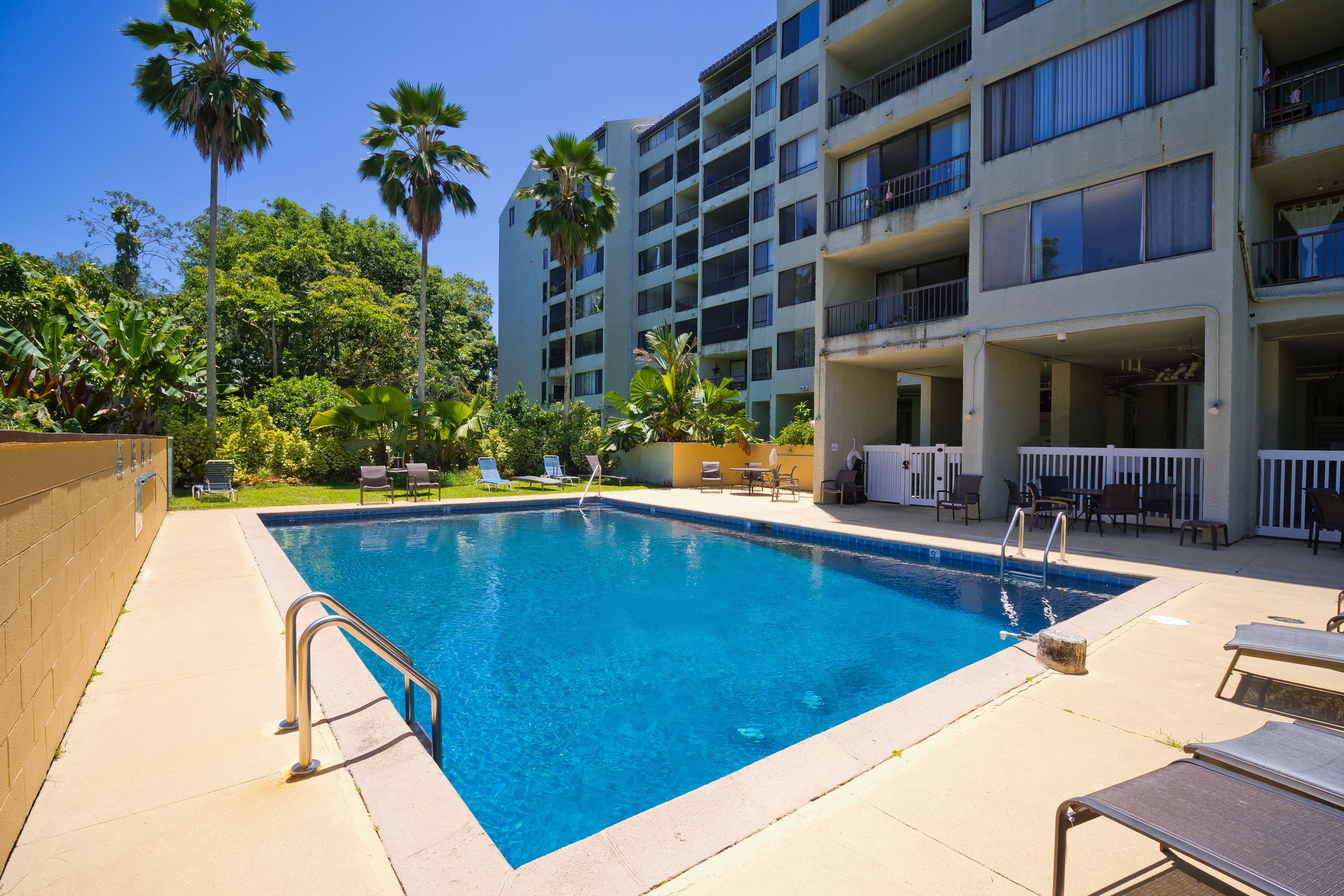 Condo in Hilo · ★4.67 · 2 bedrooms · 4 beds · 1 private bath - Image 35