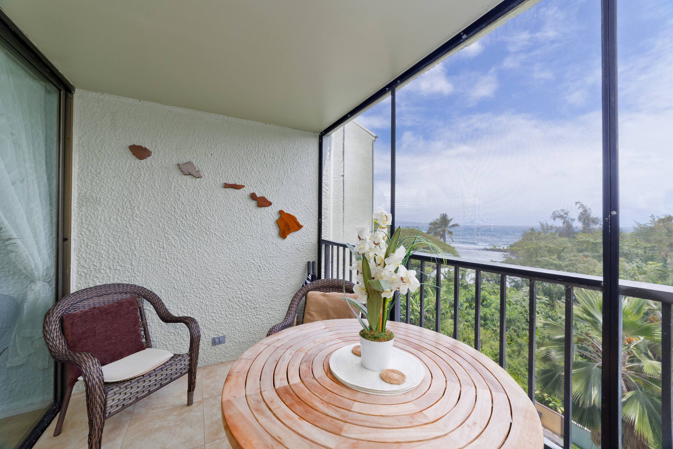 Condo in Hilo · ★4.67 · 2 bedrooms · 4 beds · 1 private bath - Image 24
