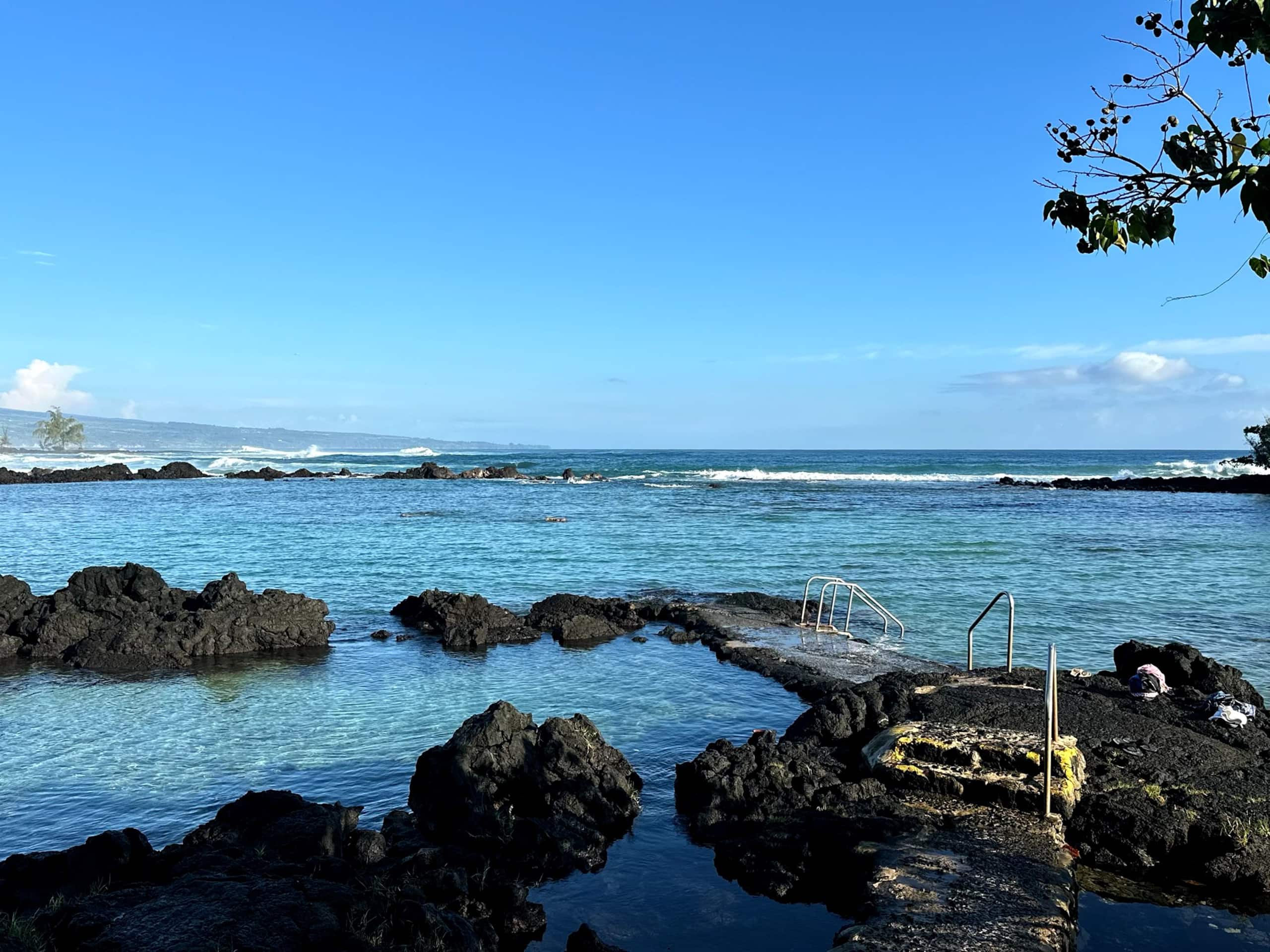 Condo in Hilo · ★4.67 · 2 bedrooms · 4 beds · 1 private bath - Image 54
