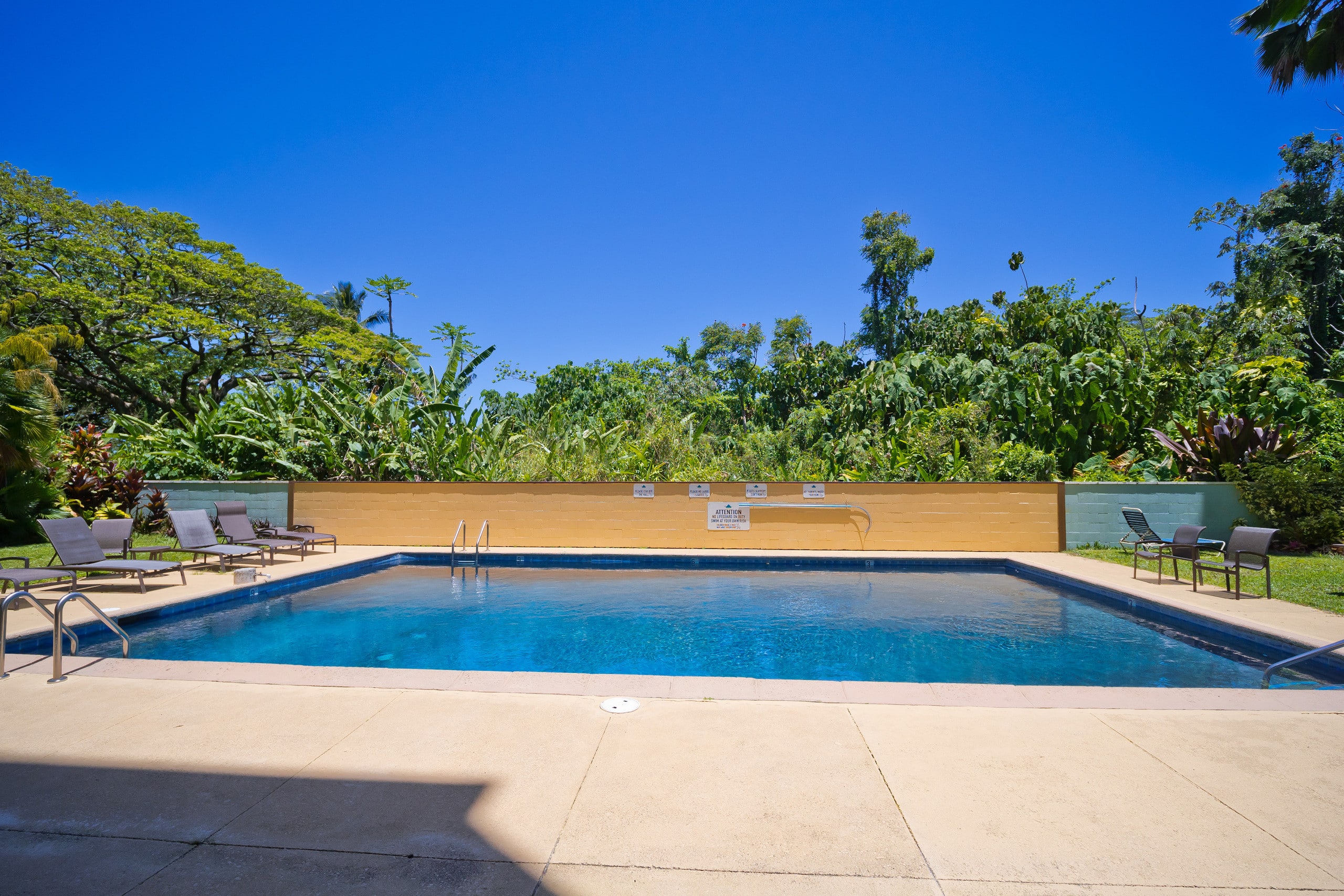 Condo in Hilo · ★4.67 · 2 bedrooms · 4 beds · 1 private bath - Image 34