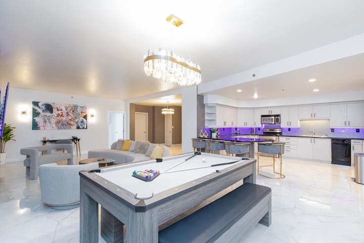 Presidential Suite | Strip View | No Resort Fees!