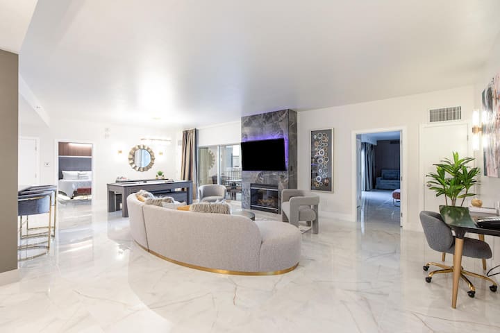 Presidential Suite | Strip View | No Resort Fees!