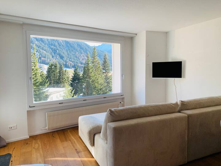 Central Apartment In Davos-platz With Top Views - クロスタース