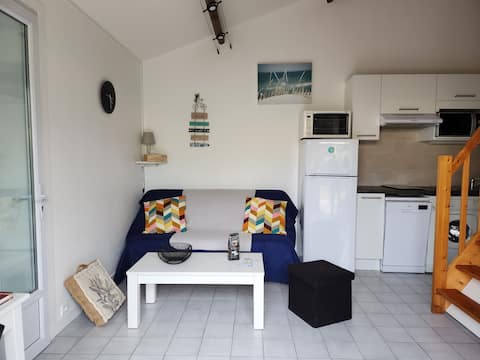 Propriété Airbnb réussie: House residence with pool and beach 800 m away à Saint Vincent Sur Jard