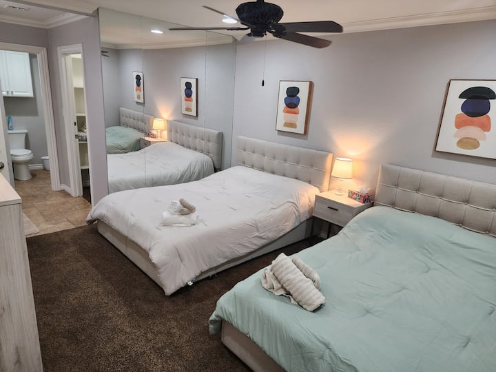 Vitanda viwili vya malkia