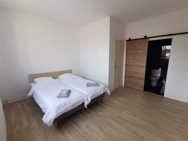 საძინებელი 1